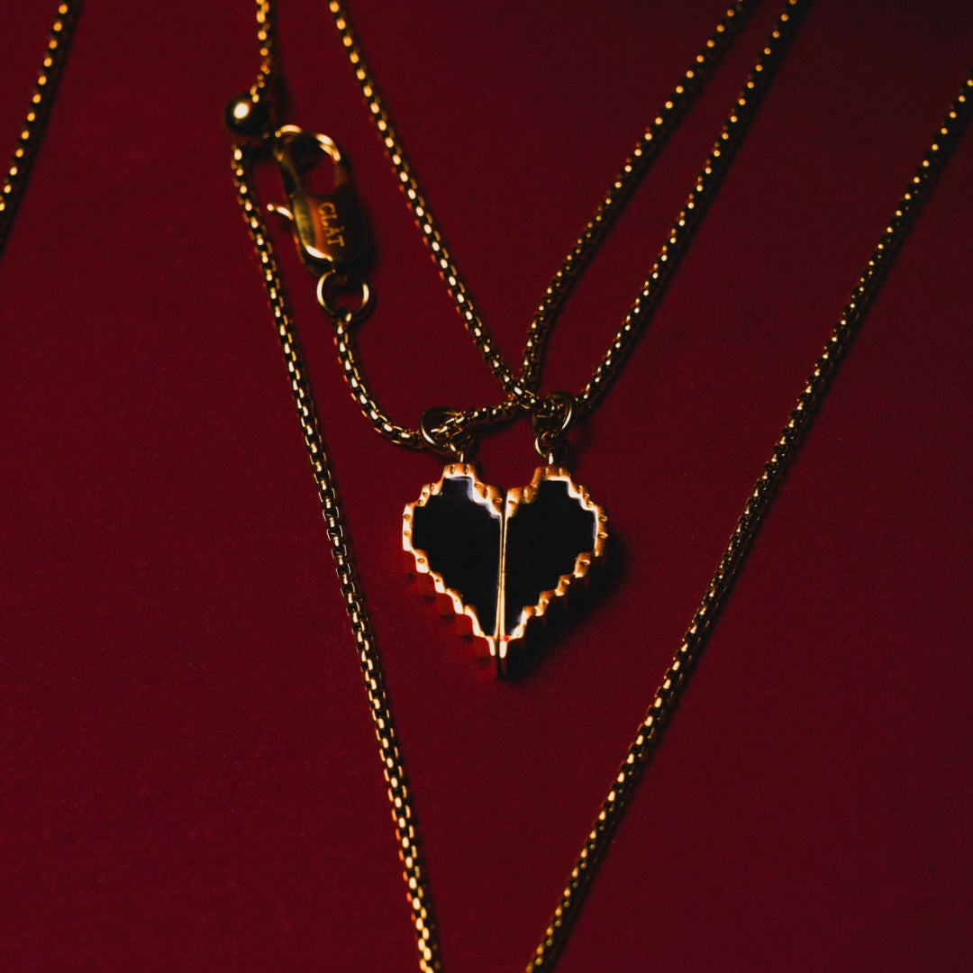 CLÀT Digital Love Necklace Set | Create. Yourself.