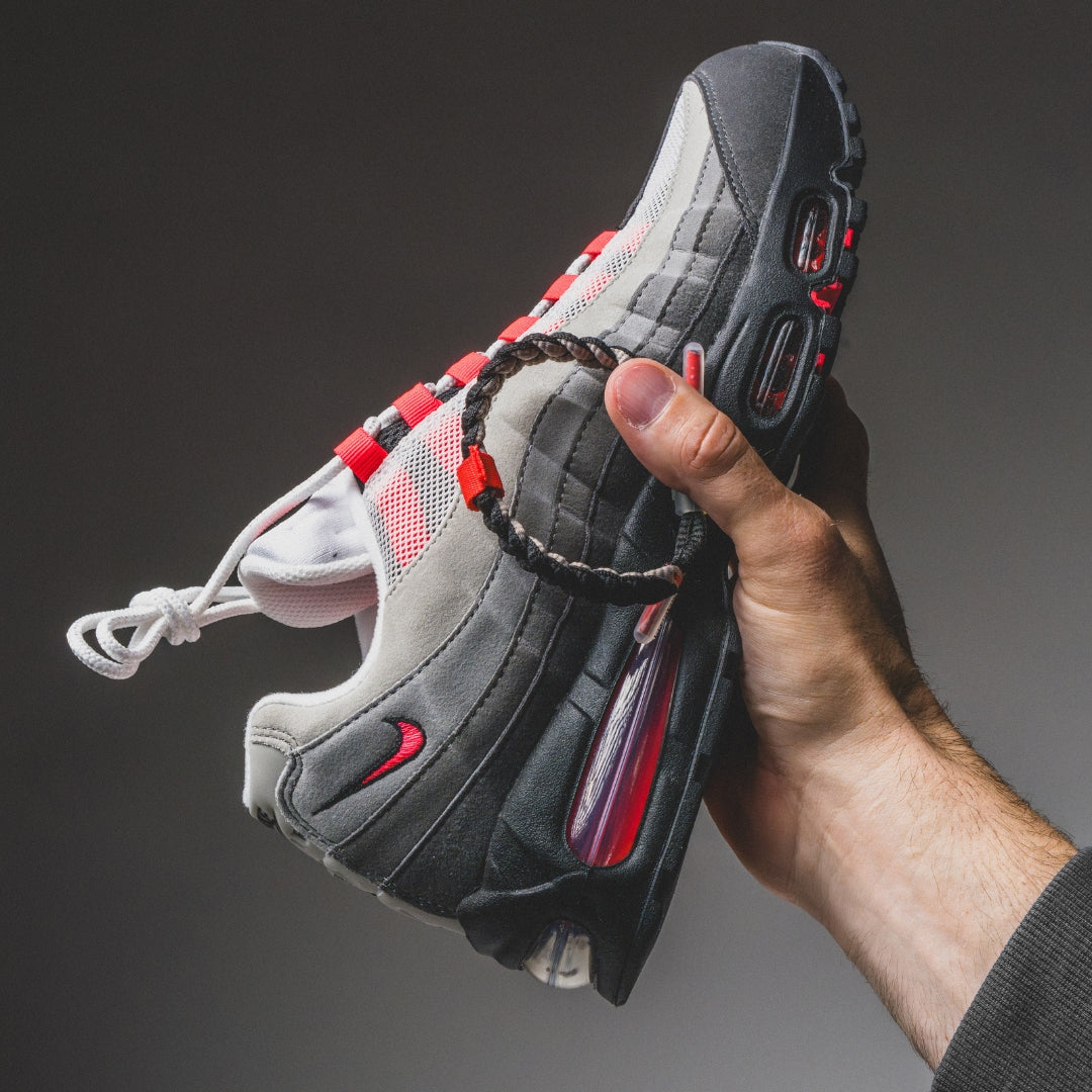 ETRO クッション 馬のロゴ グレーと赤 AM95